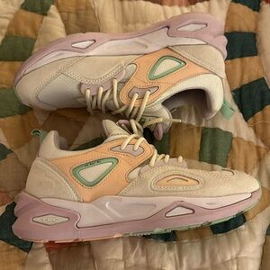 Puma sneakers. Basically brand new. Pastel colors from free people